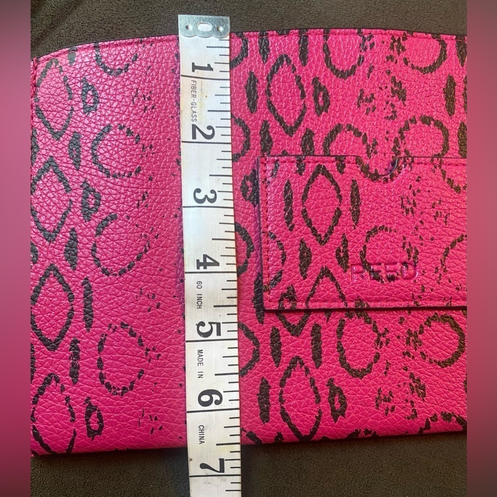 Reed Magenta pouch bag - Picture 6 of 6